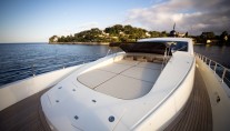 Motor yacht BLOOMS -  Forward